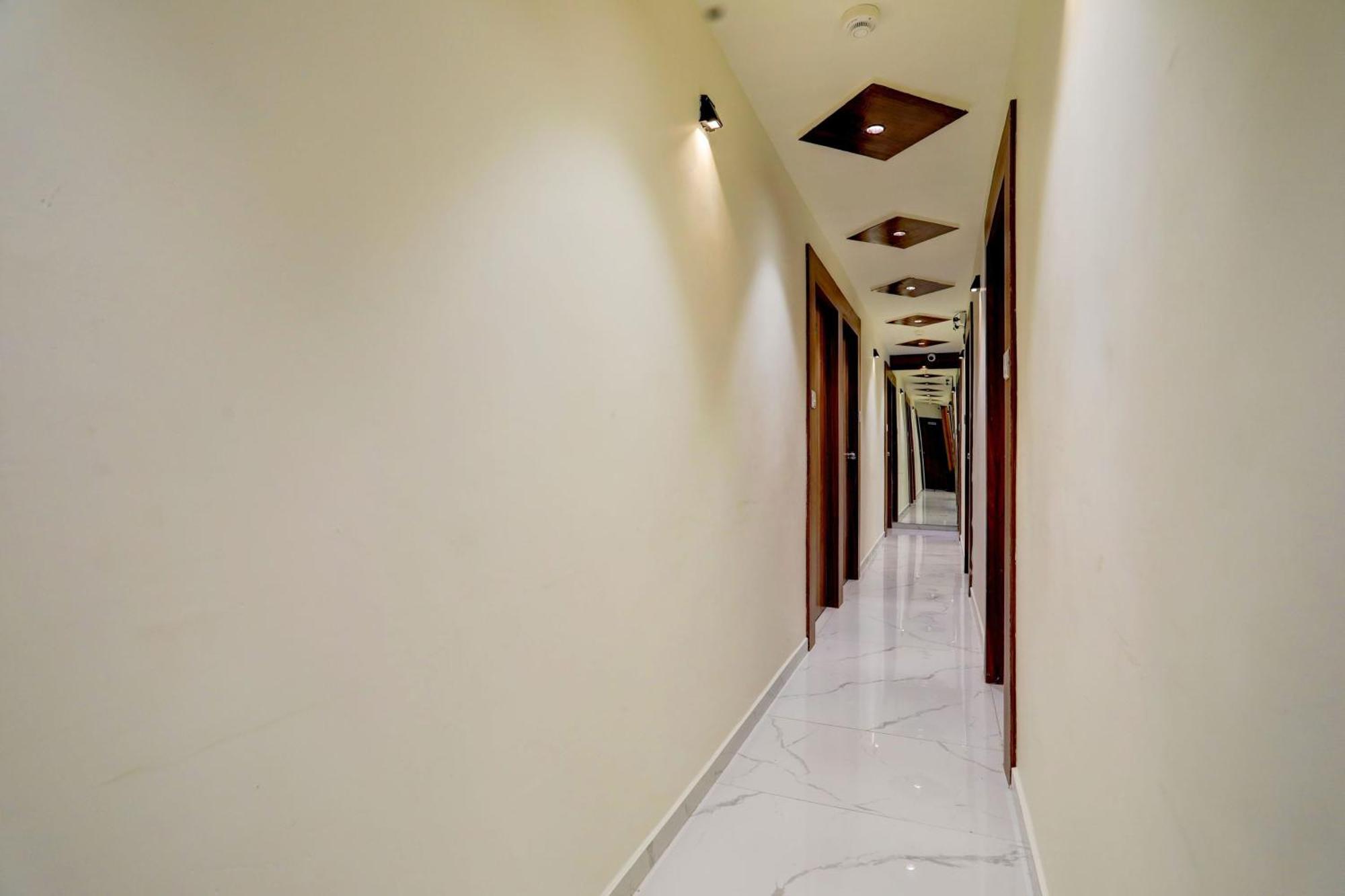 Hotel O Sun Light Ahmadábád Kültér fotó