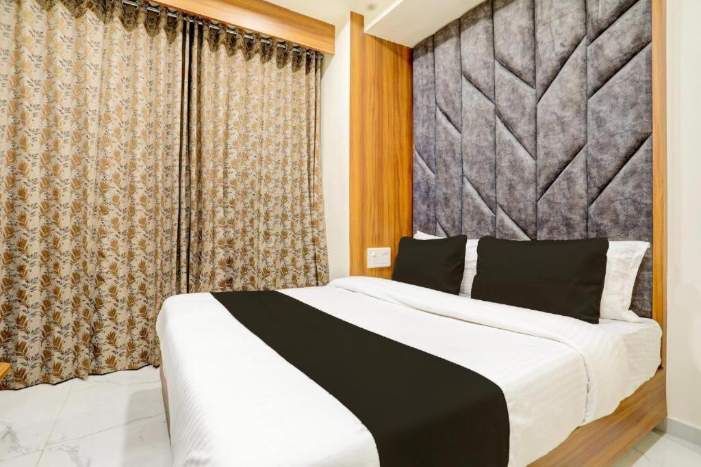 Hotel O Sun Light Ahmadábád Kültér fotó